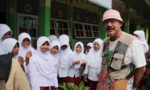 イスラム小学校の生徒たちと交流します